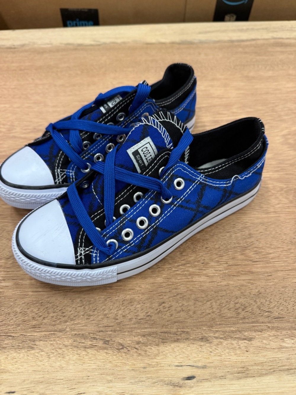 Blue Plaid Low-Top‎ Sneakers - Casual Lace-Up Size 5 youth/big girl